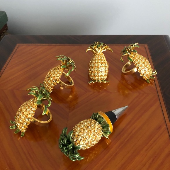 OliviaRiegel pineapple setofnapkin holders&stopper - Picture 6 of 8